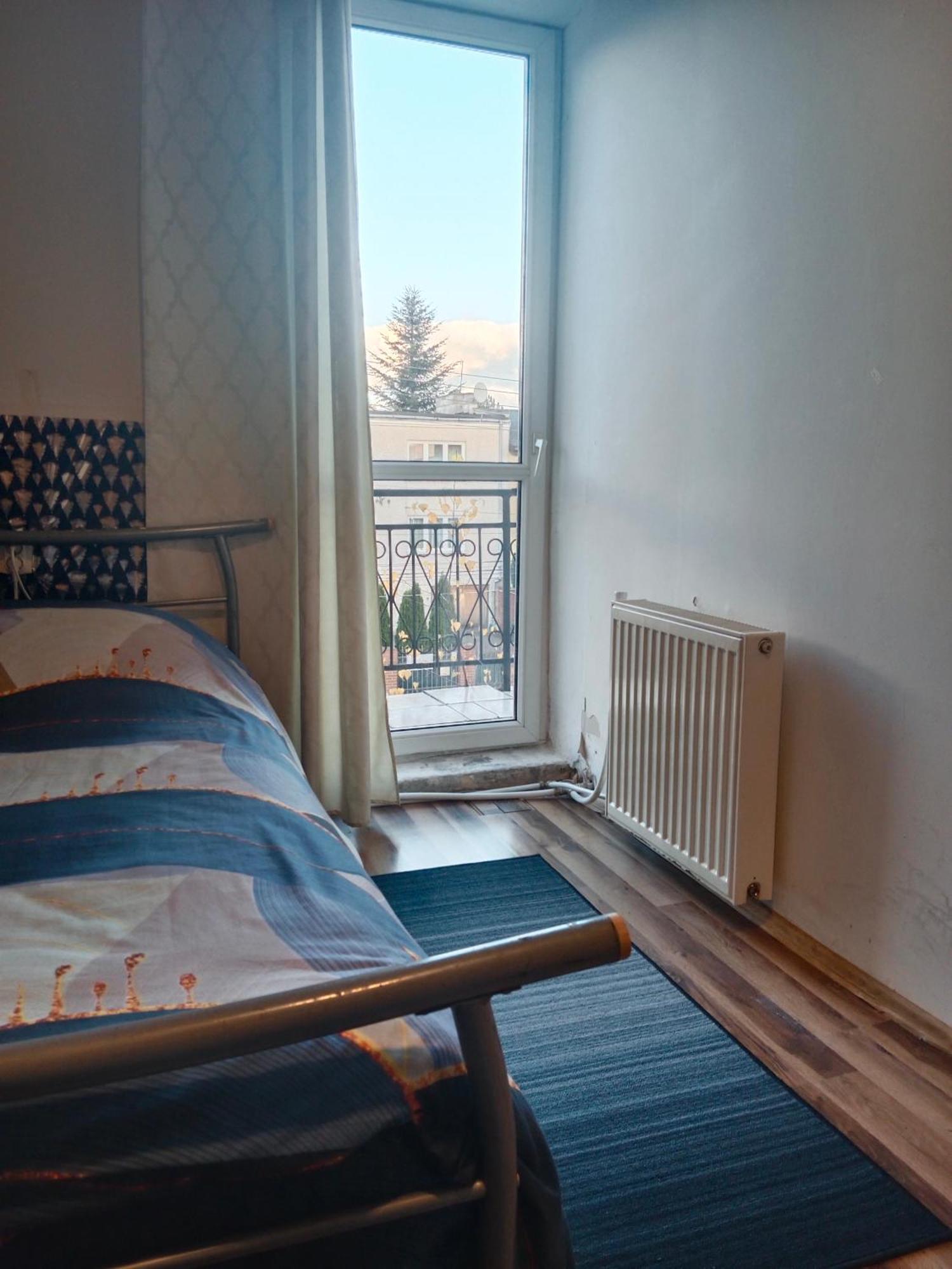 La Madriguera Bed & Breakfast Raszyn Exterior photo